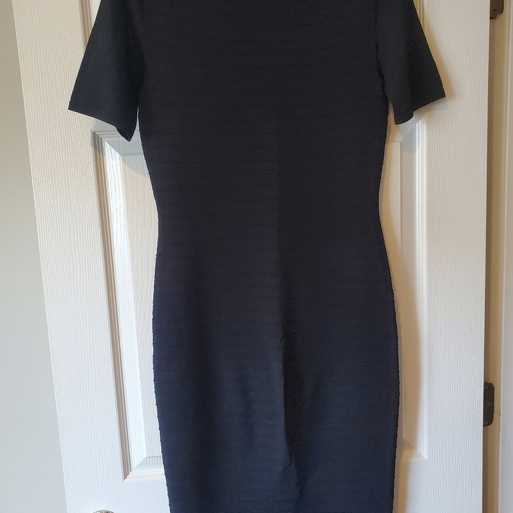 D. Exterior black Ribbed dress - Picture 5 of 6